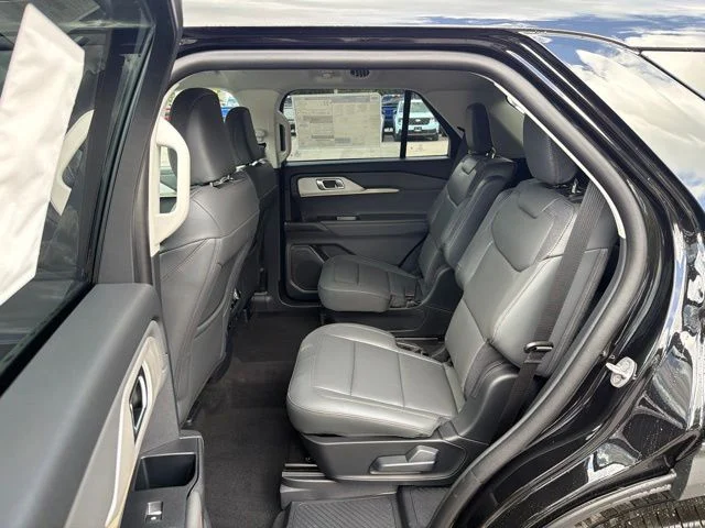 New 2026 Agate Black Metallic Ford Active image 47