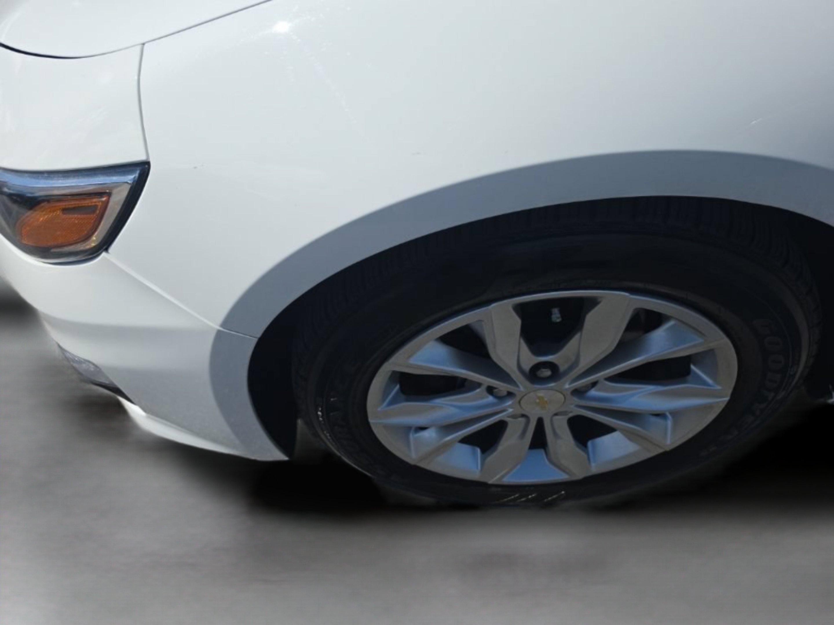 Used 2022 Summit White Chevrolet LT image 30