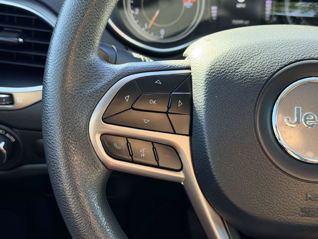 Used 2020 Black Jeep Latitude image 22