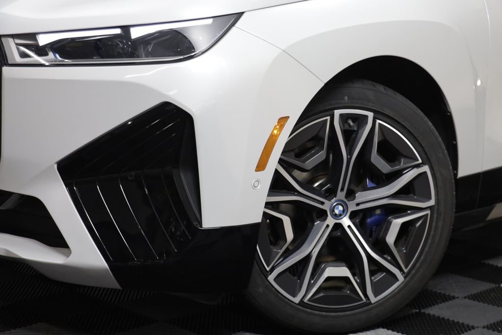 Certified Used 2023 Mineral White Metallic BMW M60 image 3
