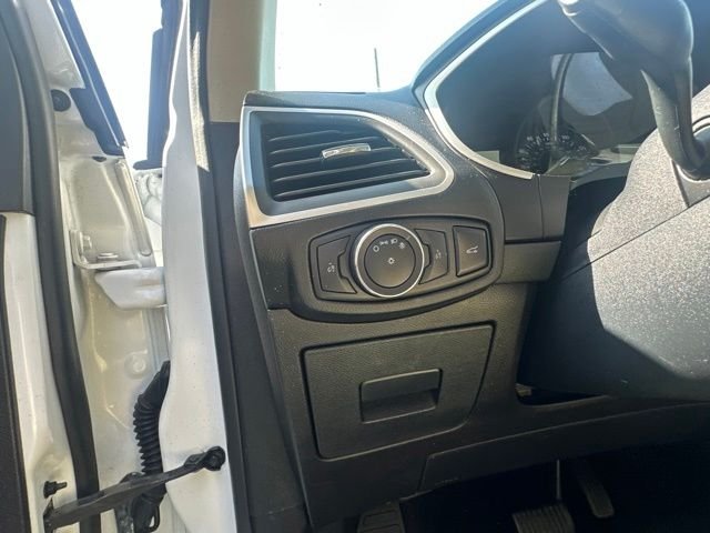 Used 2015 White Ford SEL image 15