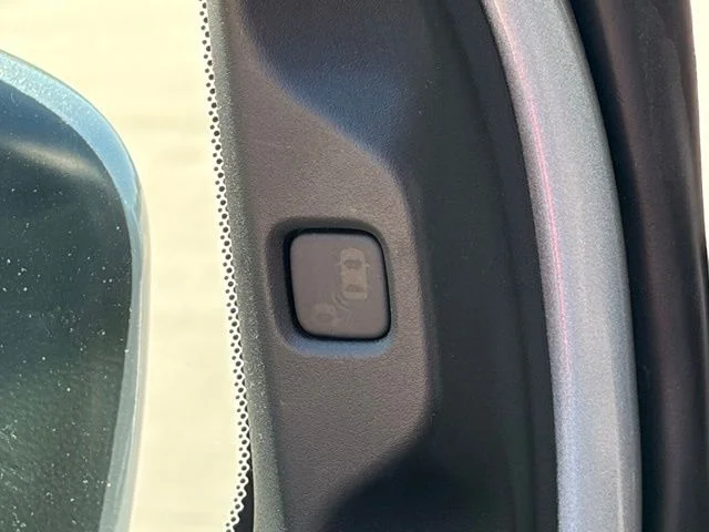 Certified Used 2025 Silver Honda EX-L image 19