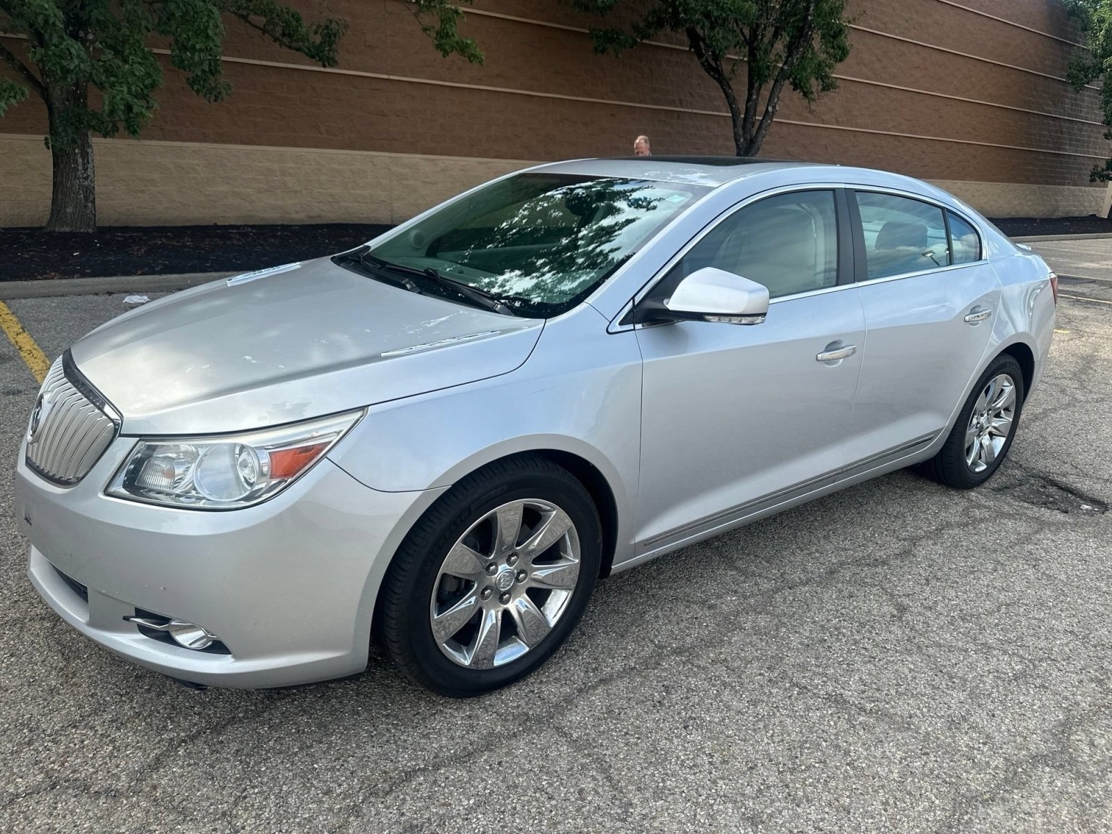 Used 2011 Quicksilver Metallic Buick CXS image 2