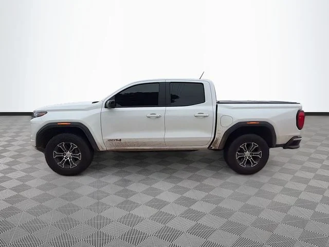 Used 2024 White GMC AT4 image 4