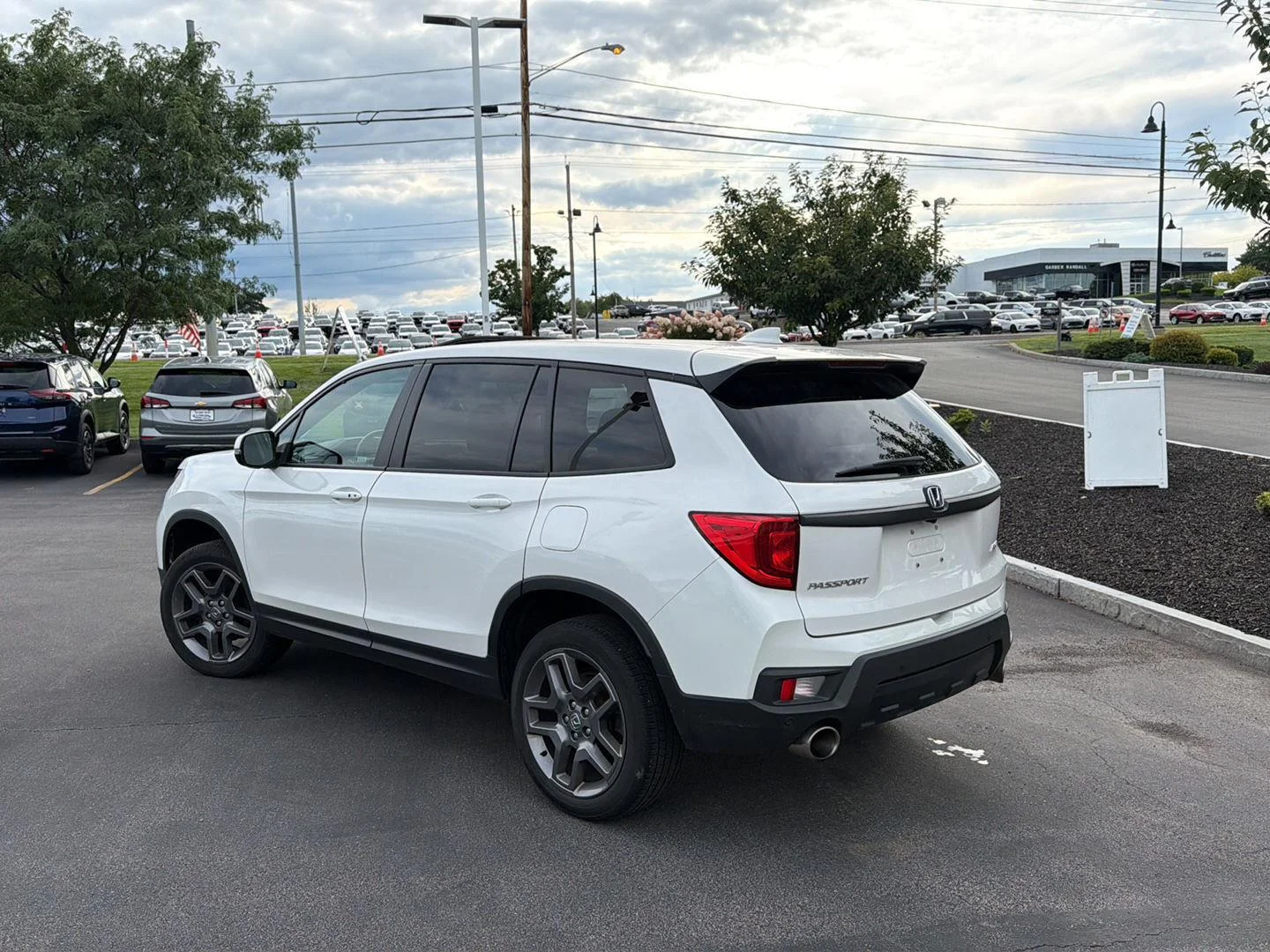 Certified Used 2023 Platinum White Pearl Honda EX-L image 5