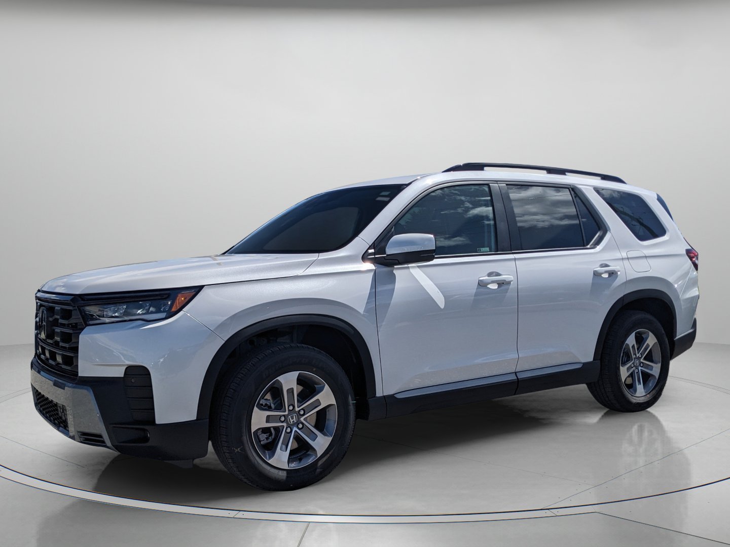 New 2026 Platinum White Pearl Honda EX-L image 2