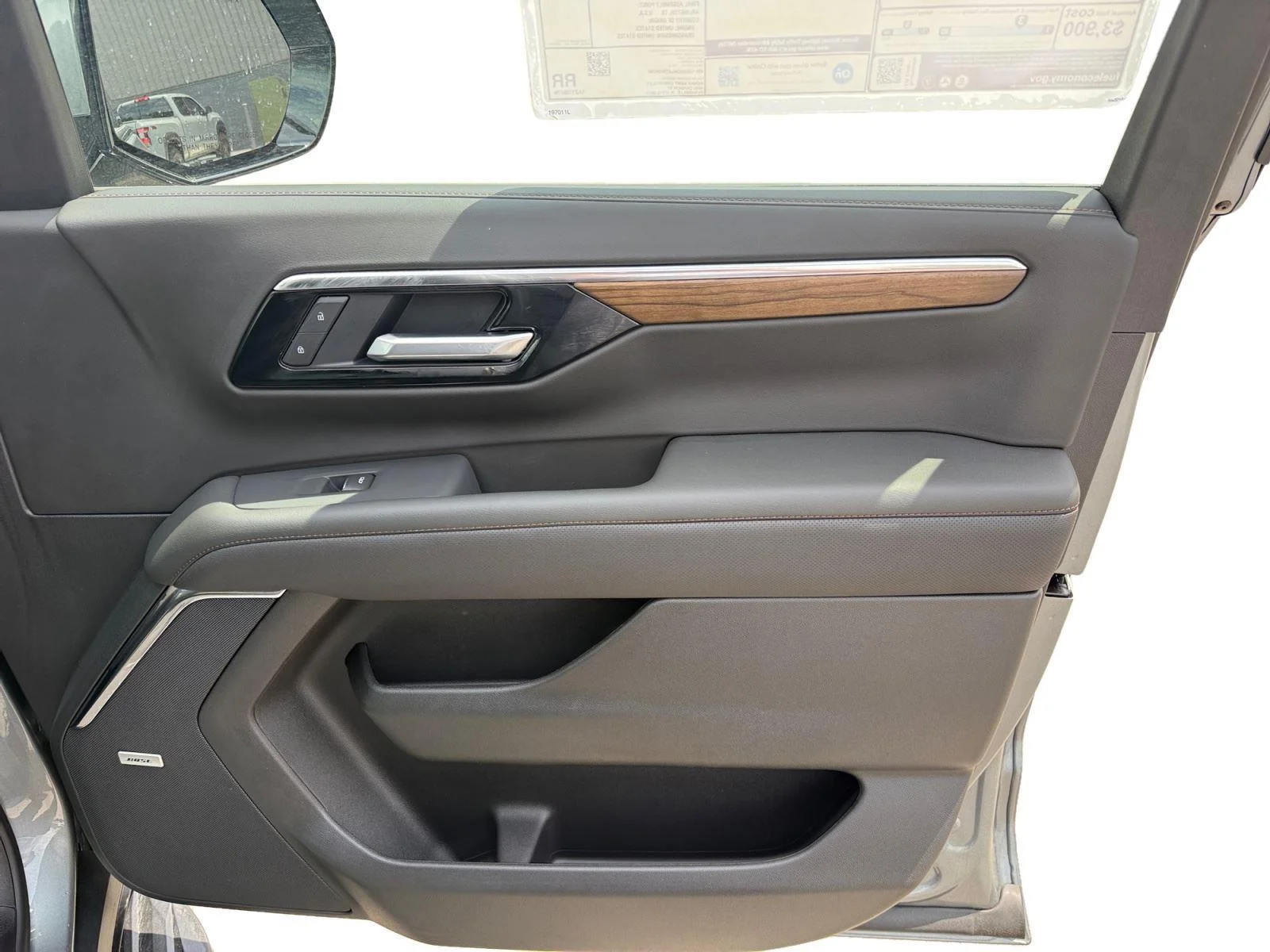 2026 Chevrolet Suburban High Country - Photo 29