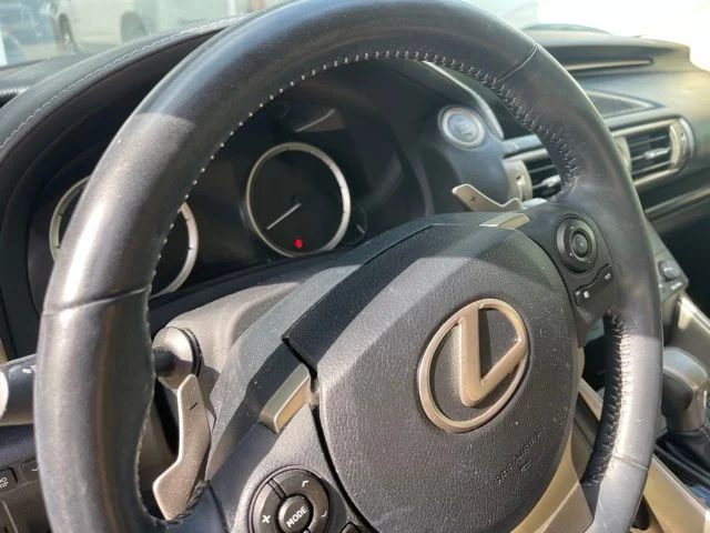 Used 2014  Lexus 250 image 10
