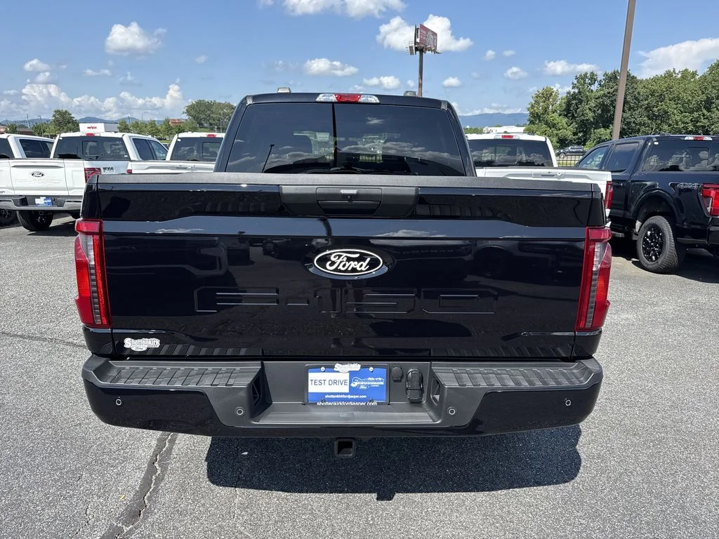 New 2026 Black Ford XLT image 6