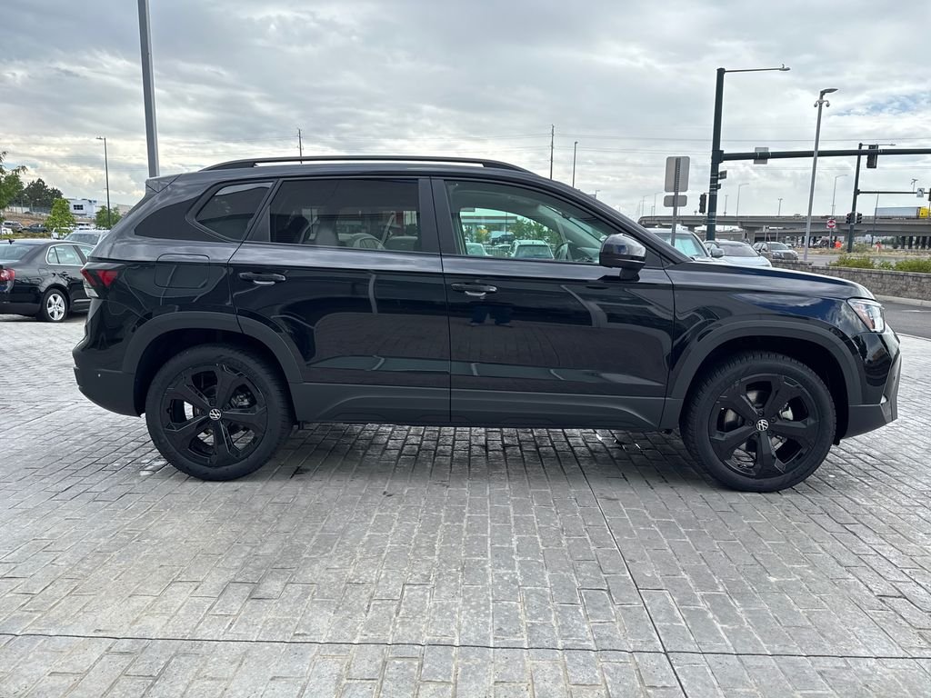 New 2026 Deep Black Pearl Volkswagen 1.5T SE Black image 6
