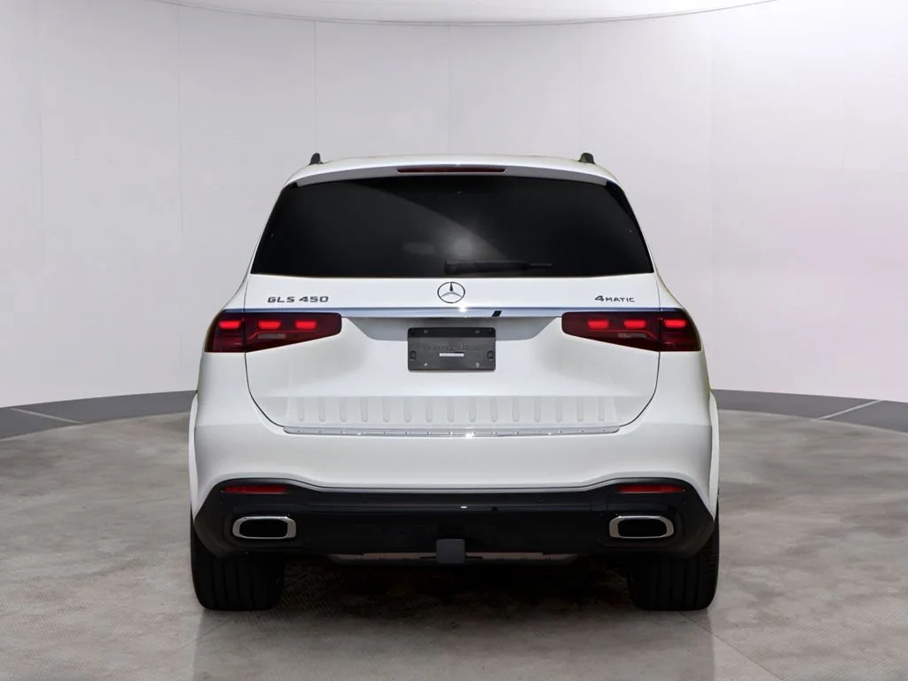 New 2026 MANUFAKTUR Moonlight White Metallic Mercedes-Benz GLS 450 image 47