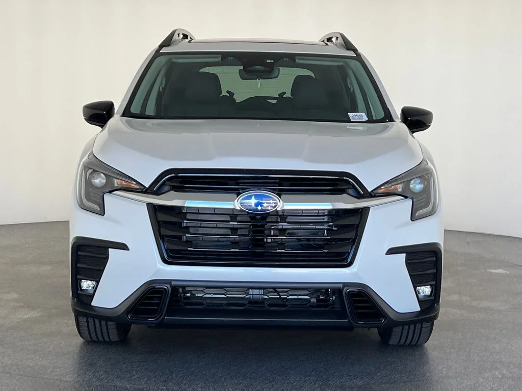 New 2026 CRYSTAL WHITE PEARL Subaru Limited 7-Passenger image 10