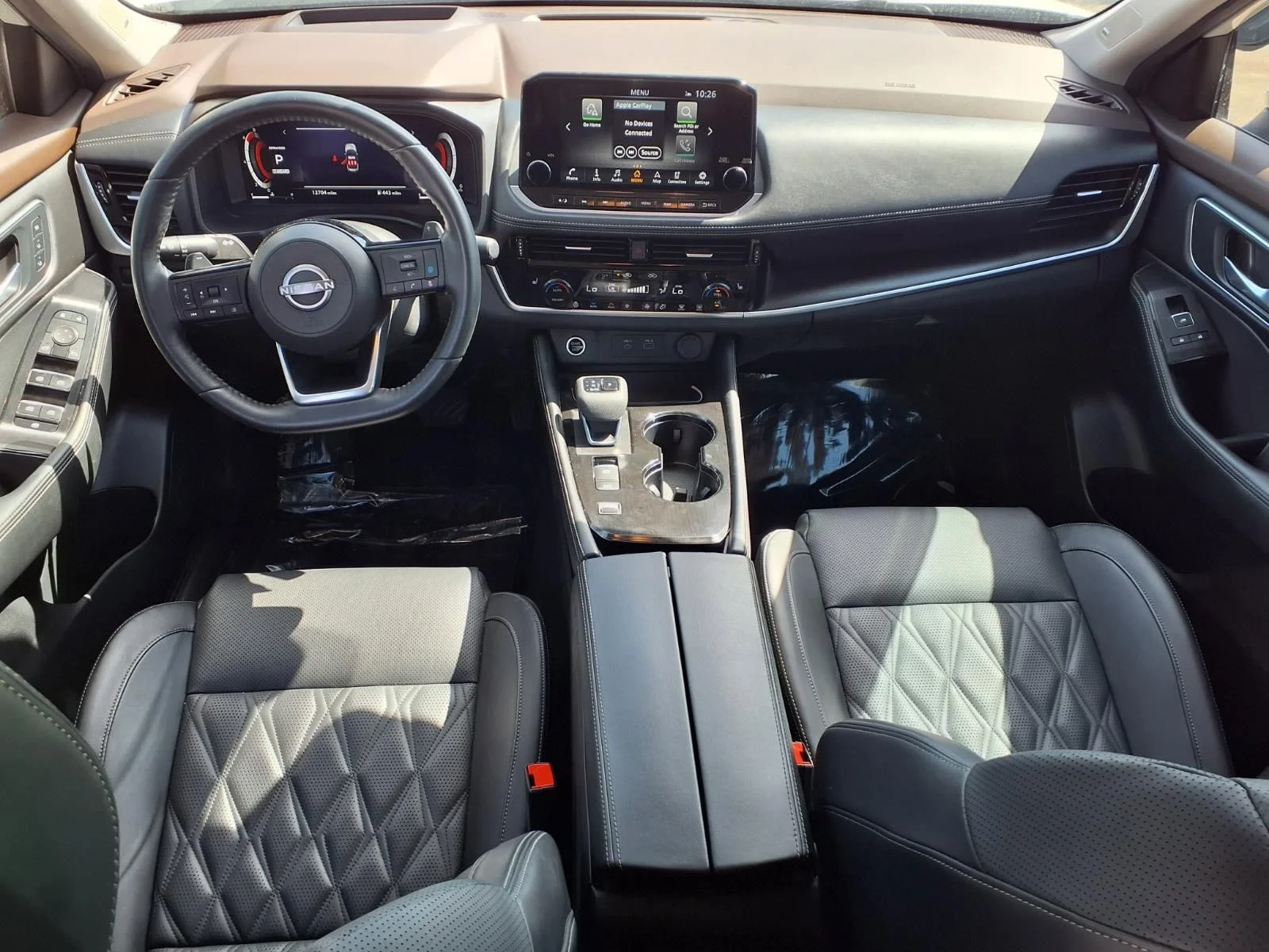 Used 2023 White Nissan Platinum image 11