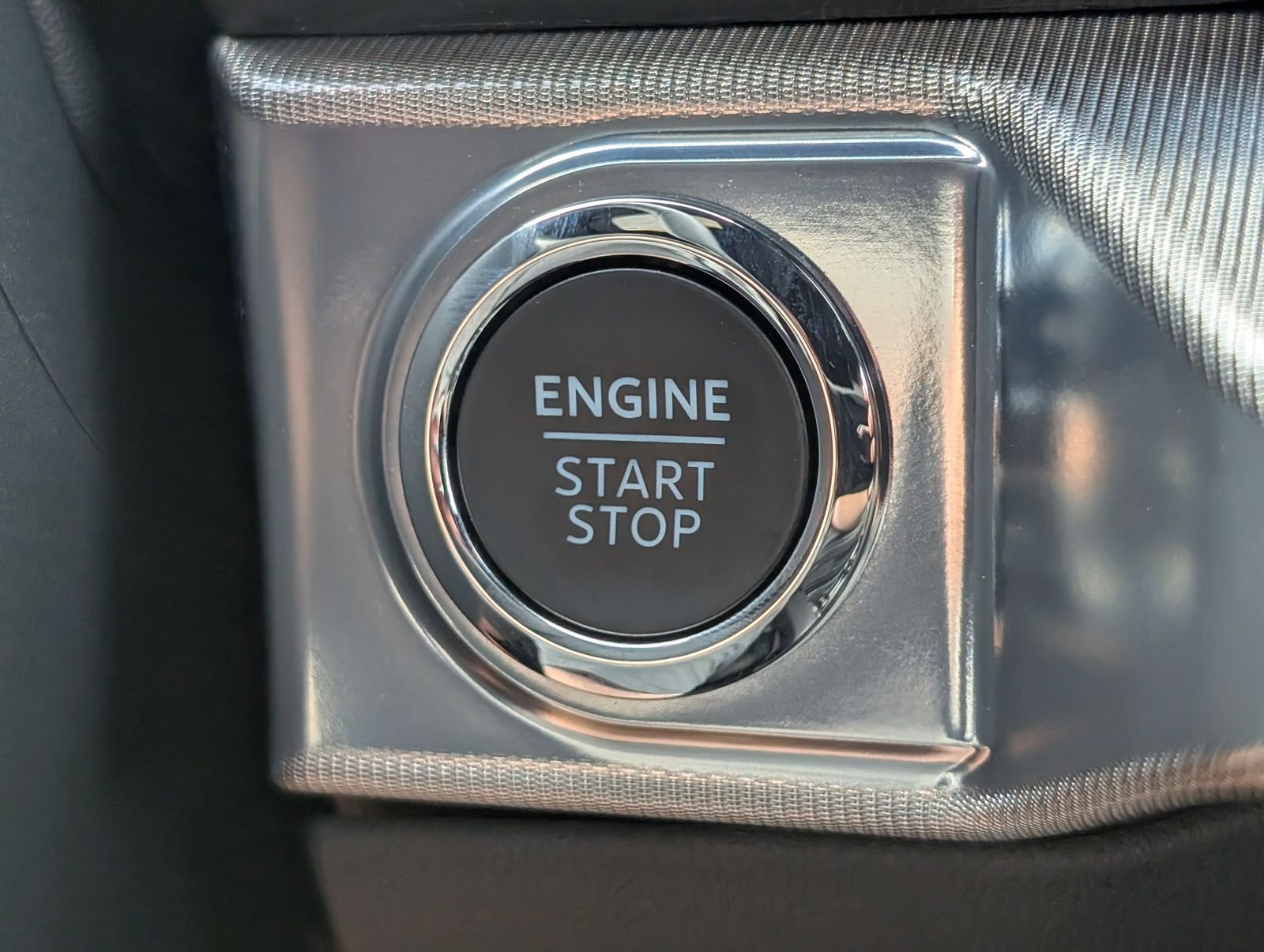 New 2026 Iconic Silver Metallic Ford Lariat image 31