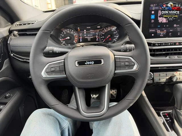 New 2026 White Jeep Latitude image 14