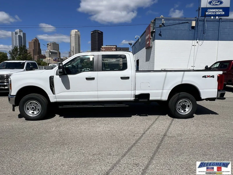 New 2026 Oxford White Ford XL image 2