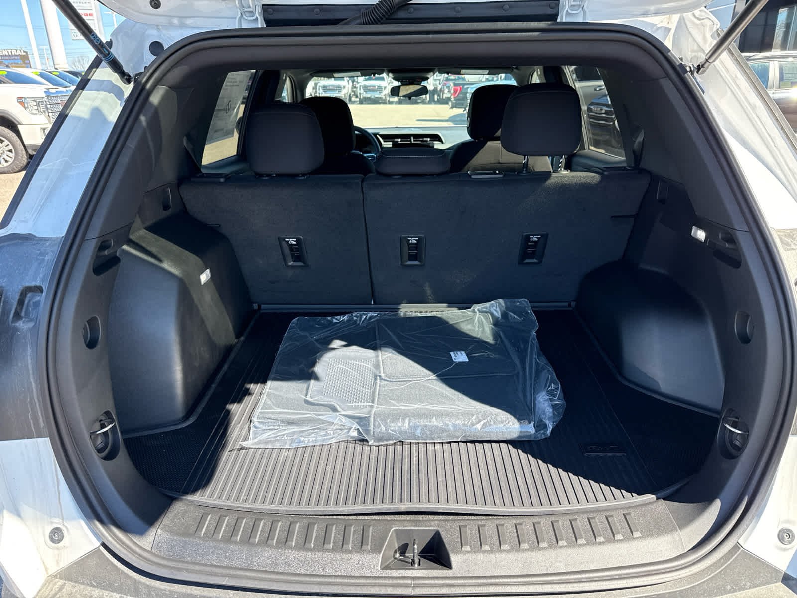 2026 GMC Terrain Elevation - Photo 12