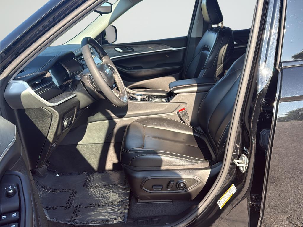 Used 2023 Black Jeep Limited image 10