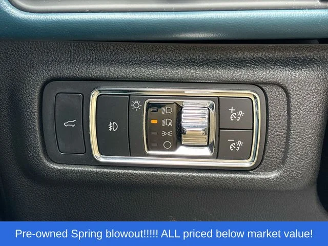 Used 2020 White Lincoln Reserve image 34