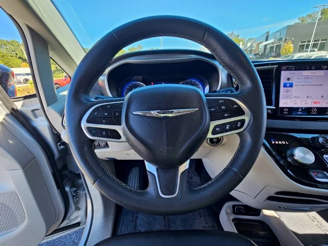 Used 2024 Silver Chrysler Touring L image 26