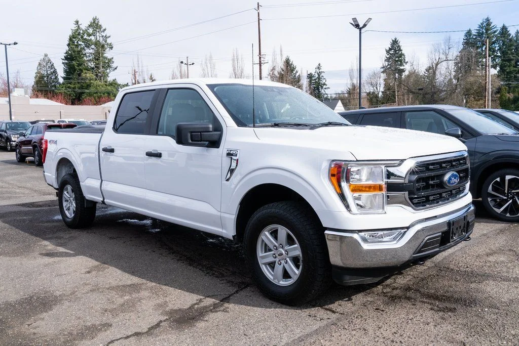 Used 2022 White Ford XLT image 1
