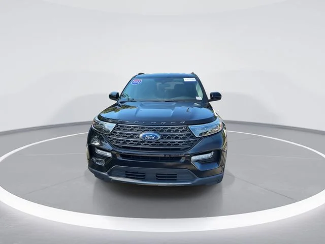Used 2022 Black Ford XLT image 2