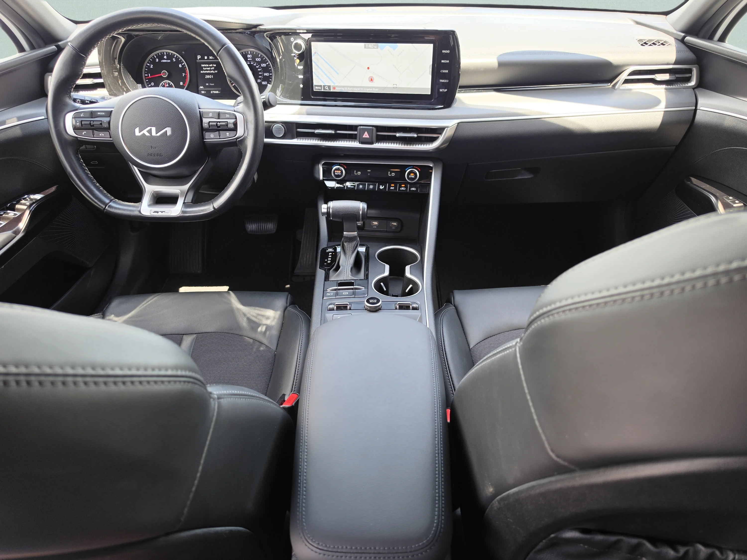 Used 2024 Glacial White Pearl Kia GT-Line image 18