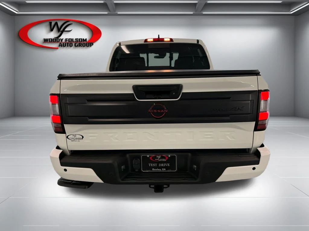 New 2027 White Nissan PRO-4X image 7