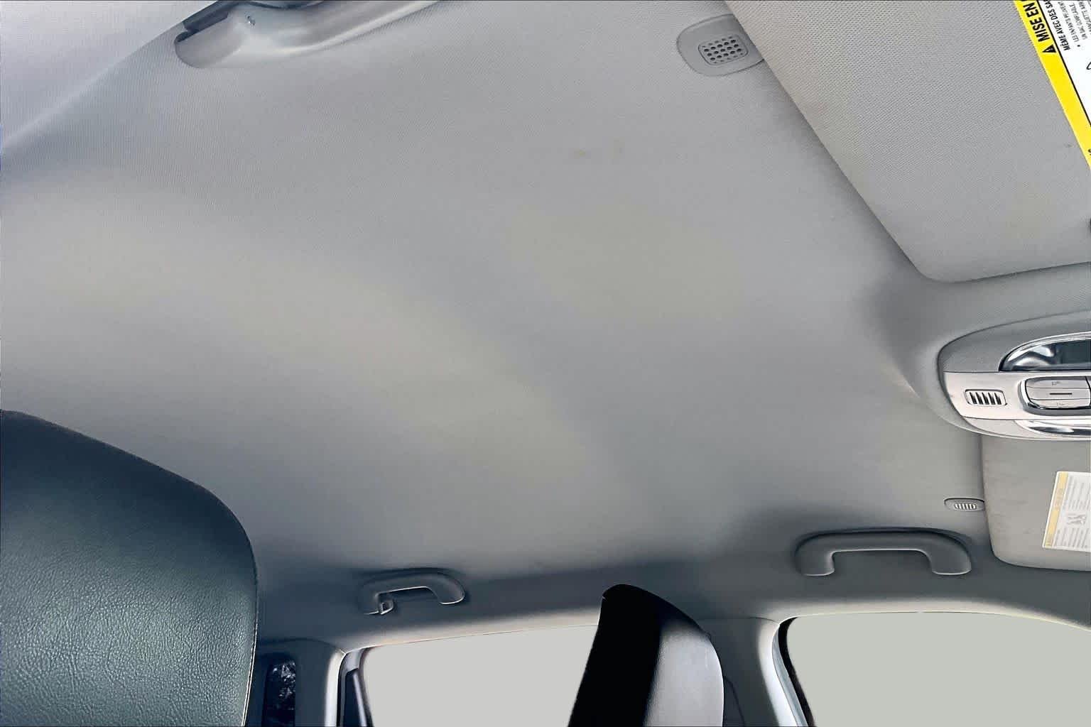 Used 2022 Bright White Clearcoat Jeep Limited image 13