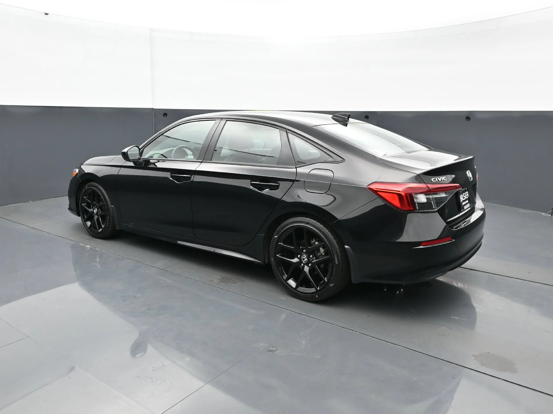 Used 2024  Honda 4D SEDAN 2.0L SPORT AUTO image 4