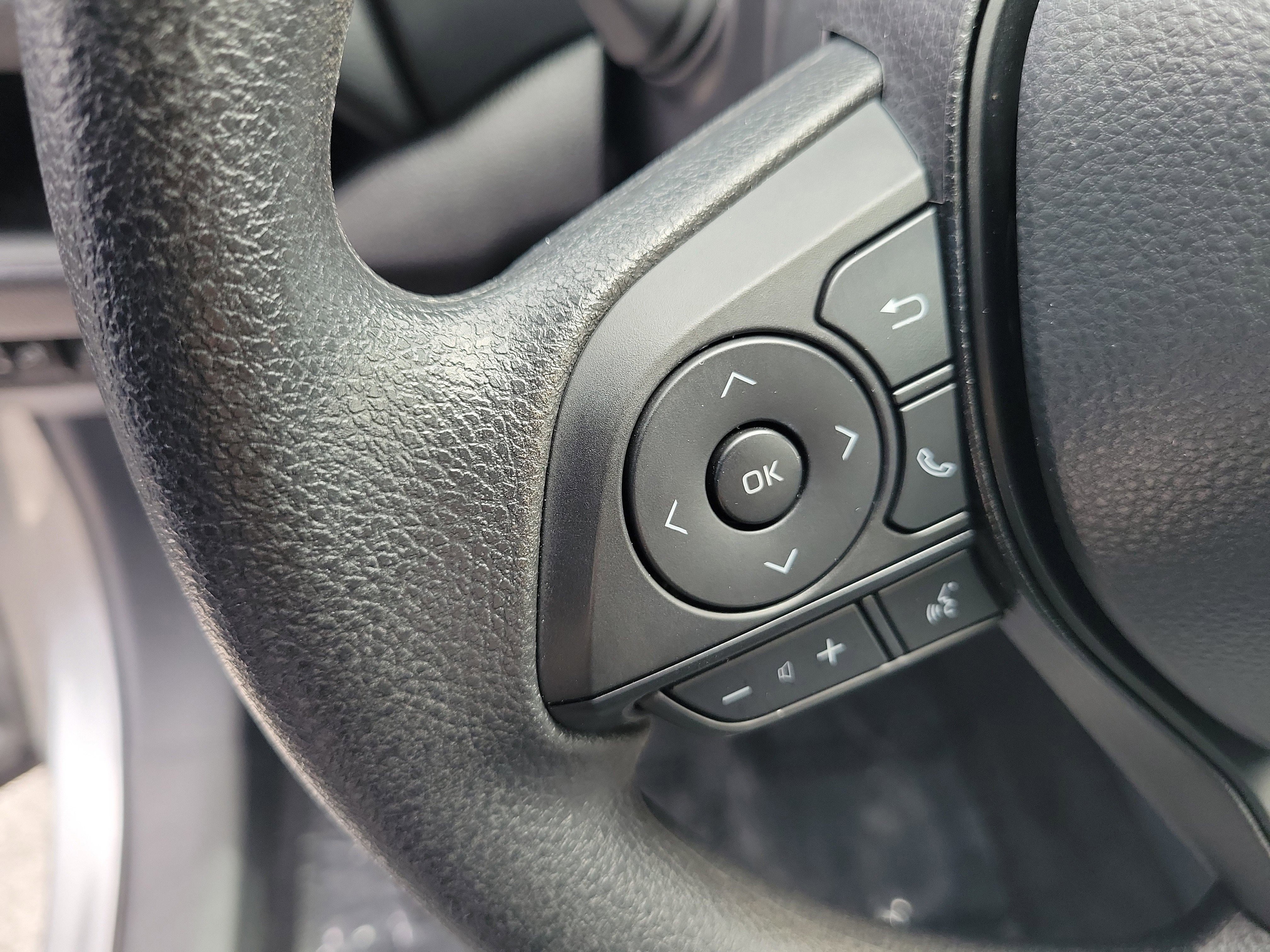 Used 2025 Silver Sky Metallic Toyota XLE image 30