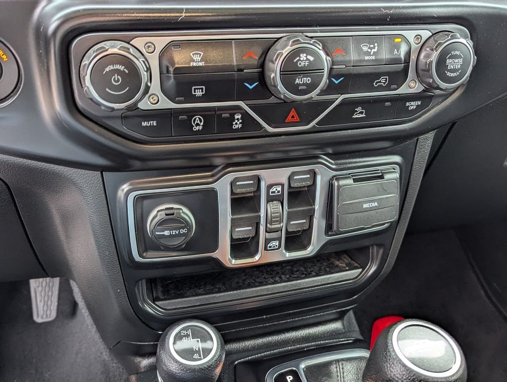 Used 2022 White Jeep Willys 4x4 image 8