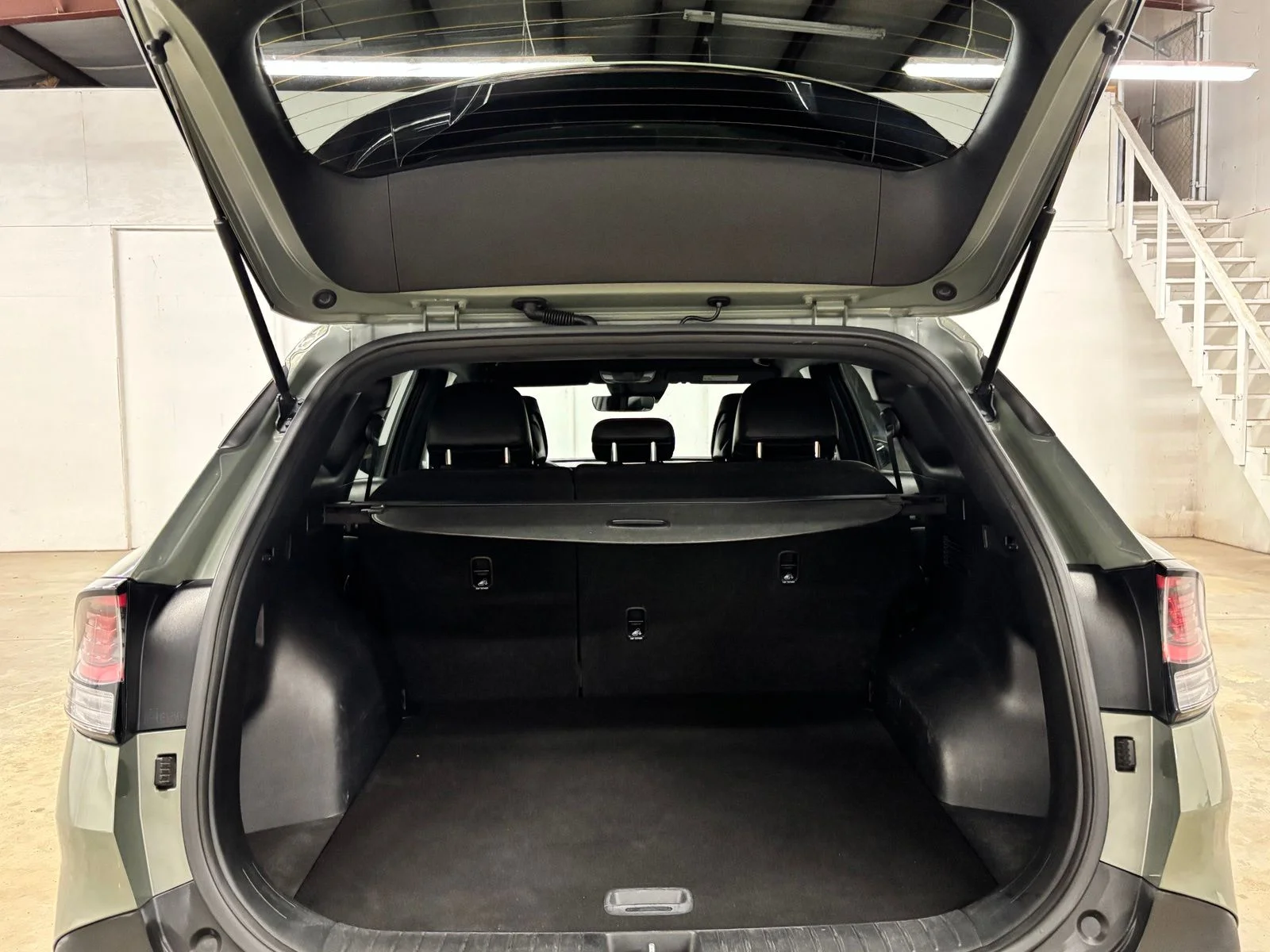 Used 2023 Green Kia X-Line image 24