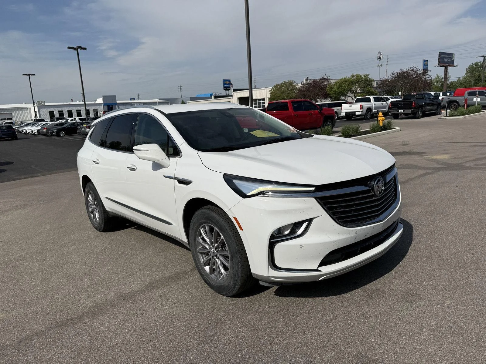 2023 Buick Enclave Essence's photo