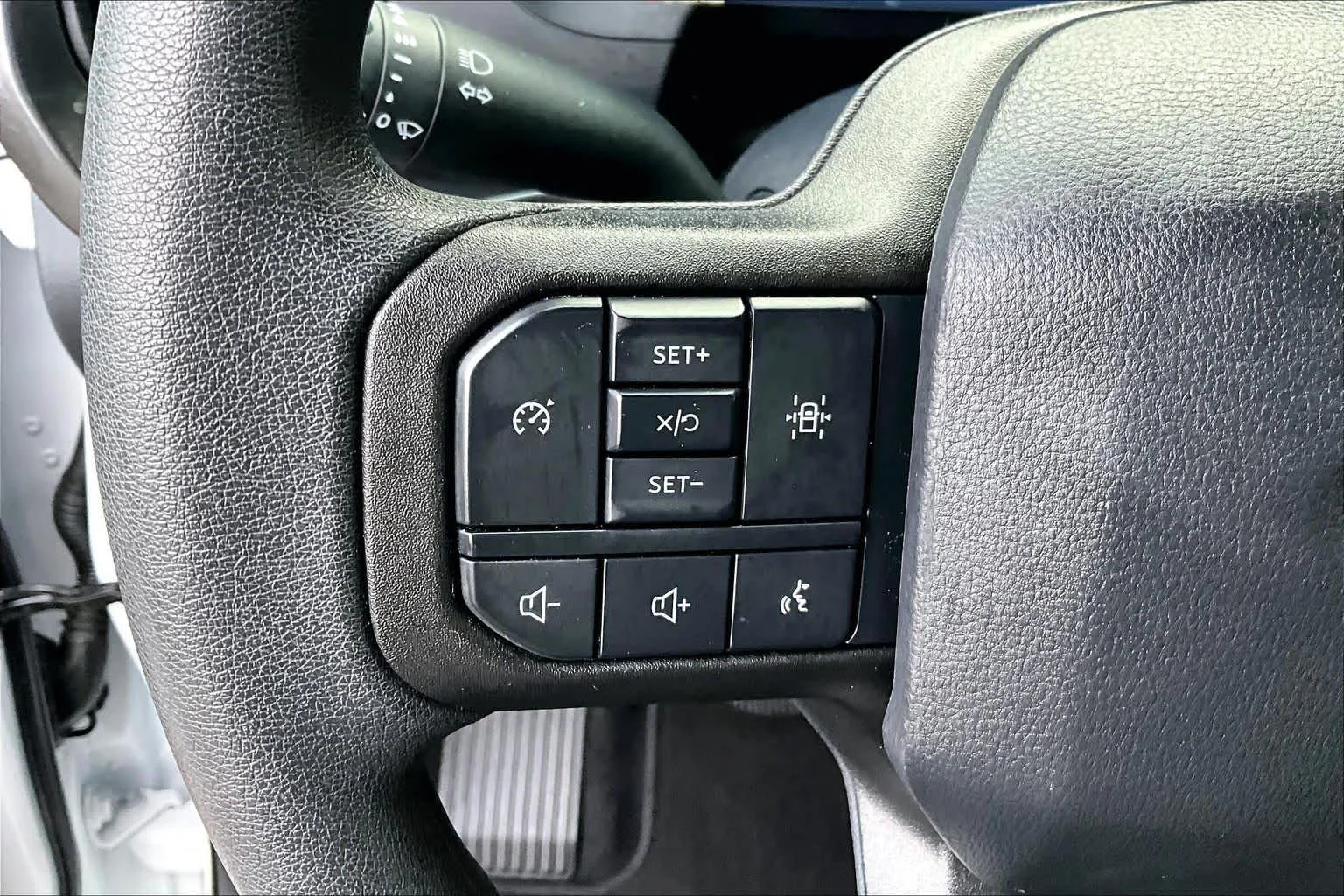 Used 2025 Oxford White Ford STX image 22
