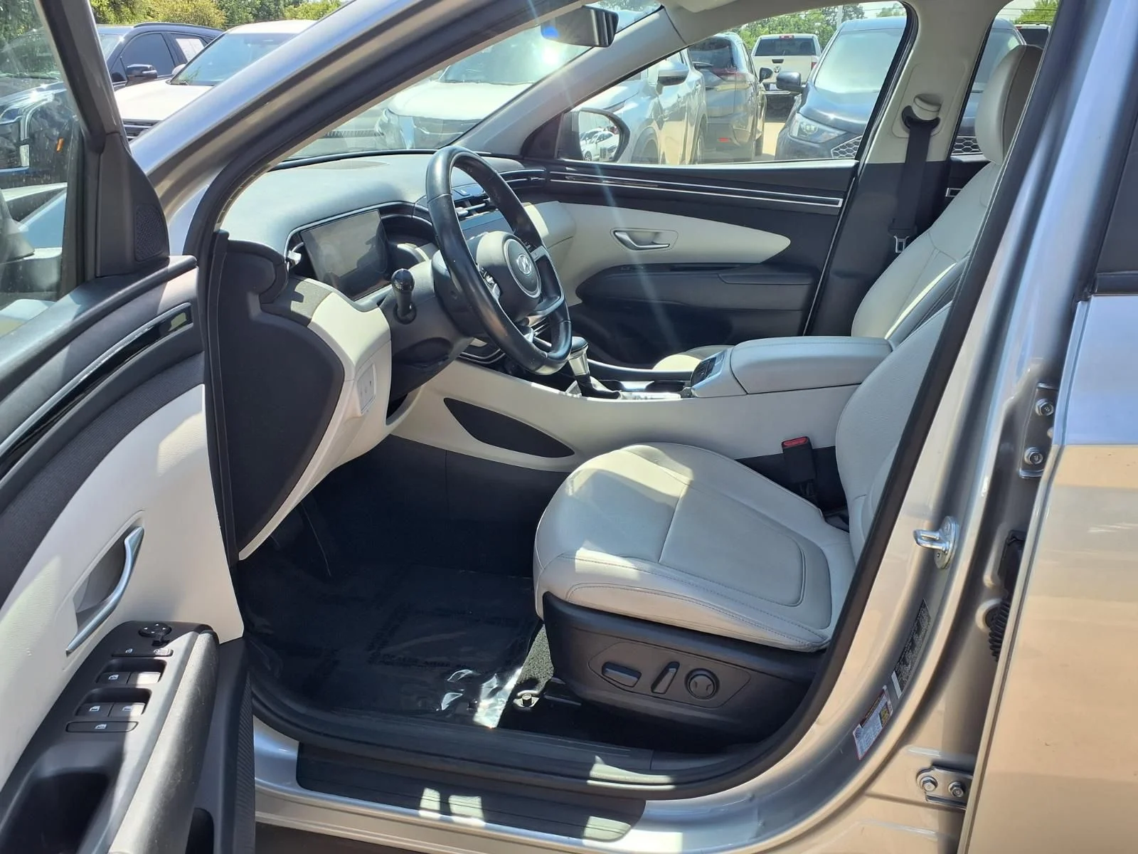 Used 2024 Silver Hyundai SEL image 10