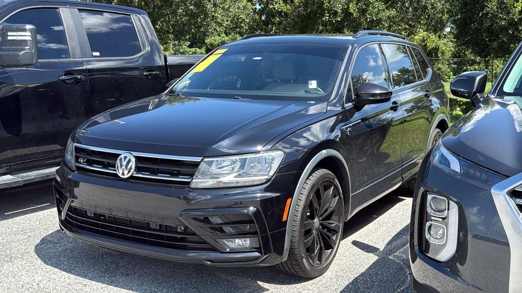 Used 2021 Black Volkswagen 2.0T SE R-Line Black image 1