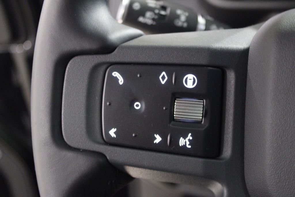 Used 2025 Black Land Rover S image 23
