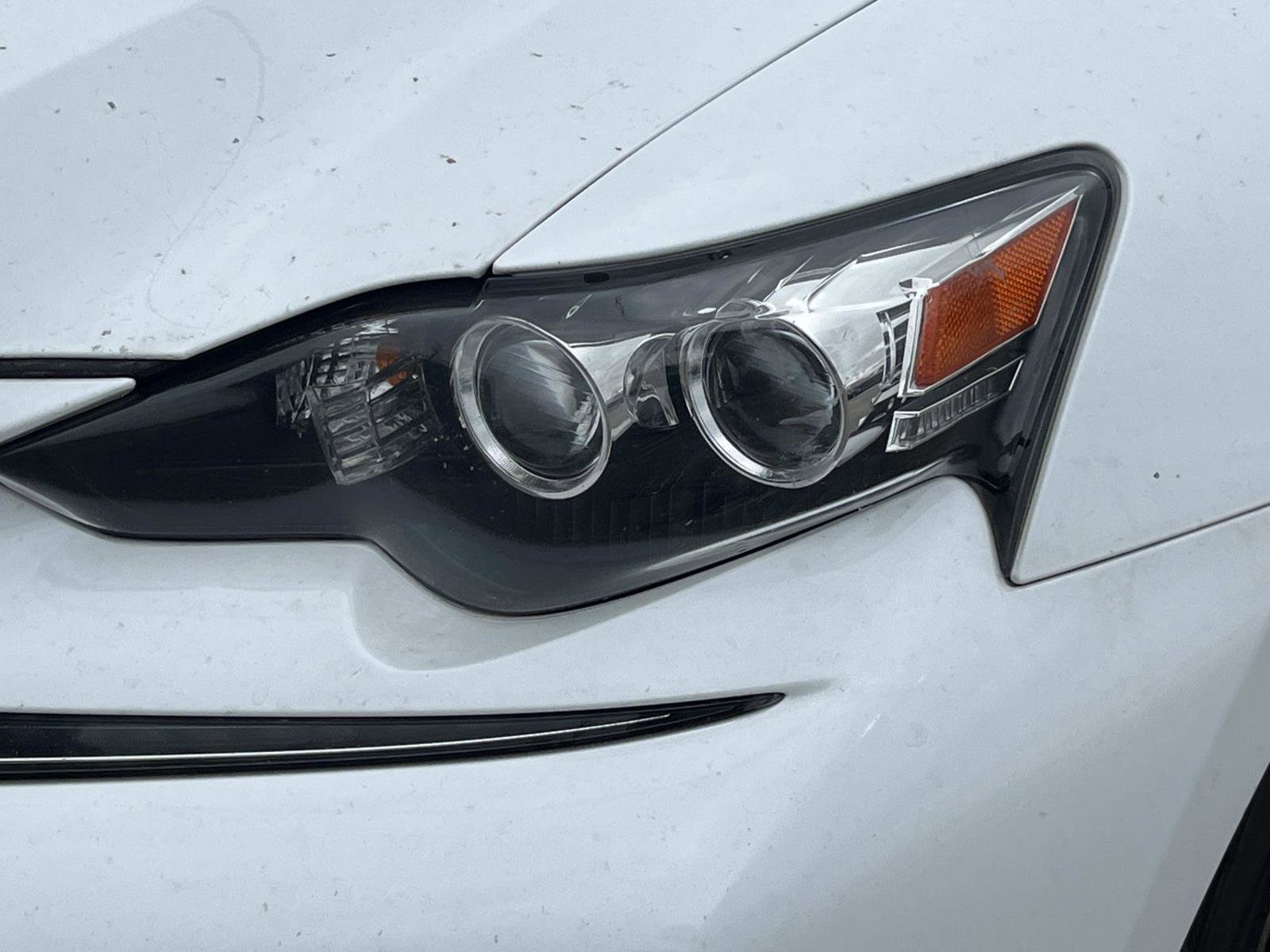 Used 2016 White Pearl Lexus 200t image 8