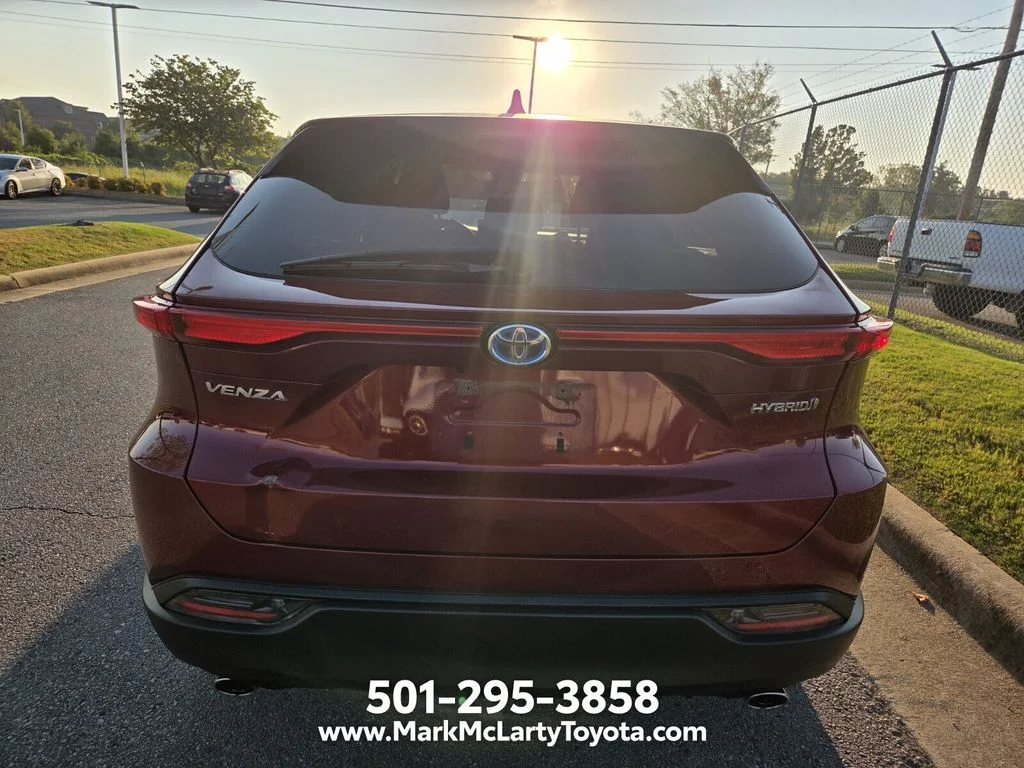 Used 2022 Red Toyota LE image 5