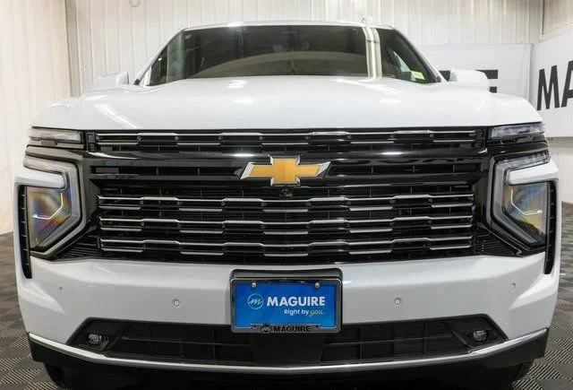 New 2026 Polar White Tricoat Chevrolet High Country image 3