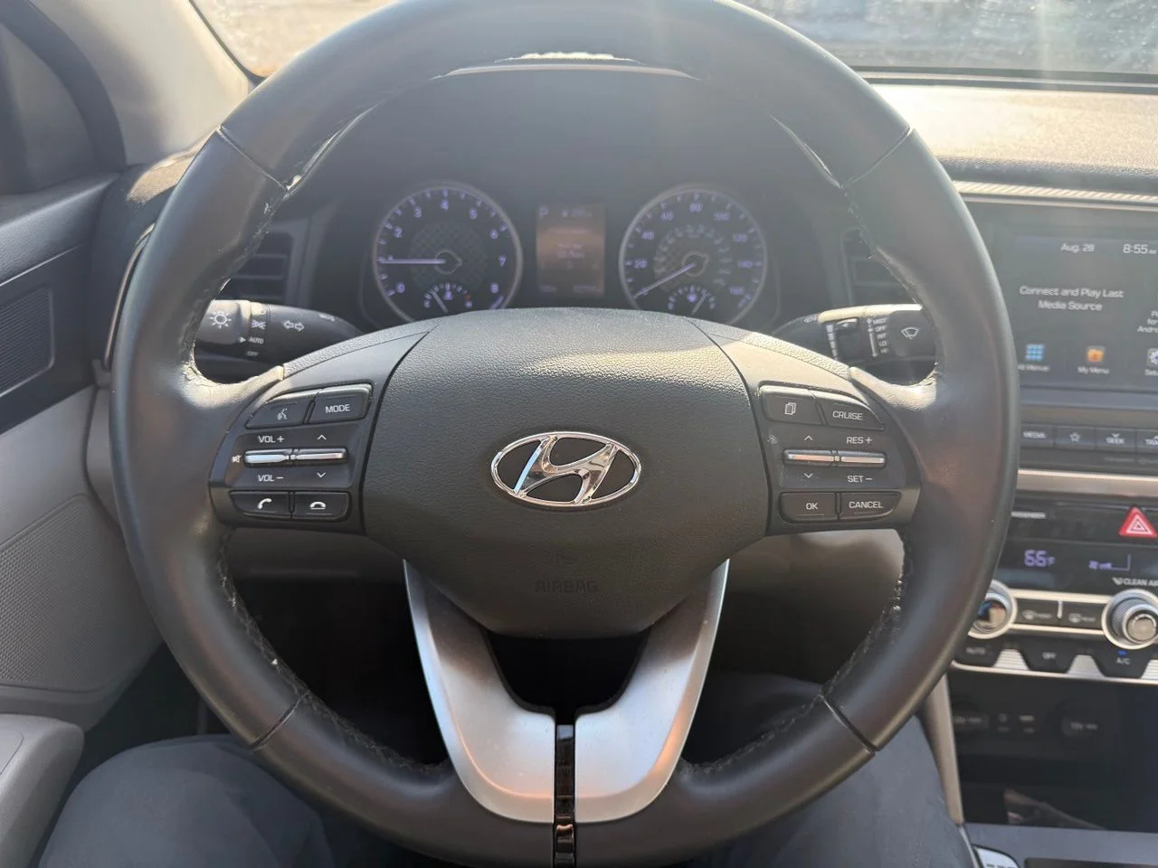 Used 2020 Lakeside Blue Hyundai Value Edition image 17