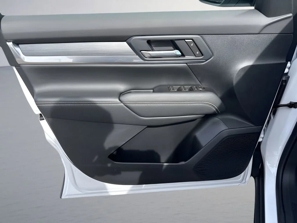 New 2026 Summit White GMC Elevation image 26