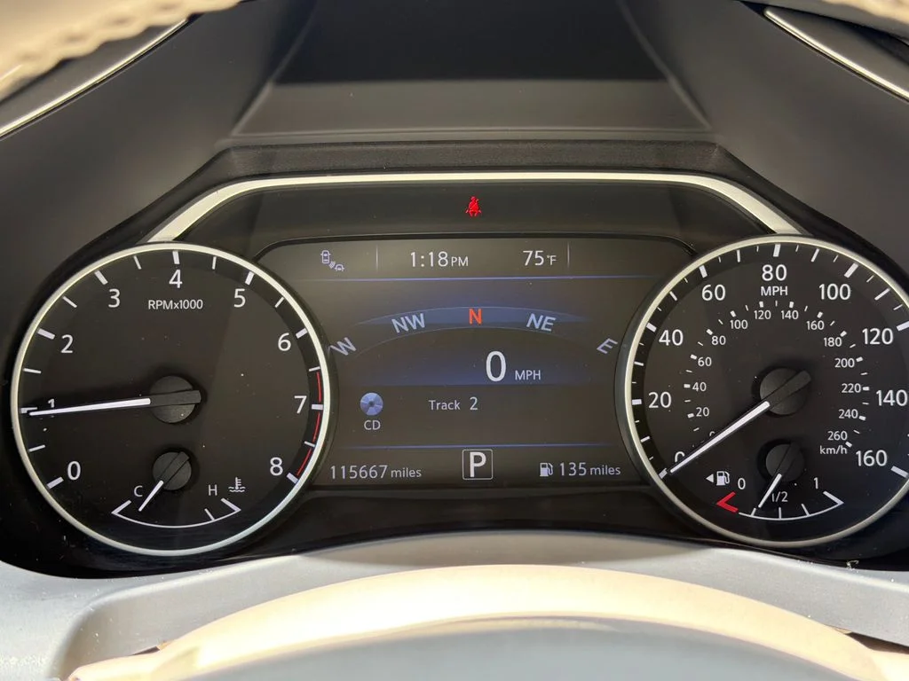 Used 2018 Pearl White Nissan SL image 24