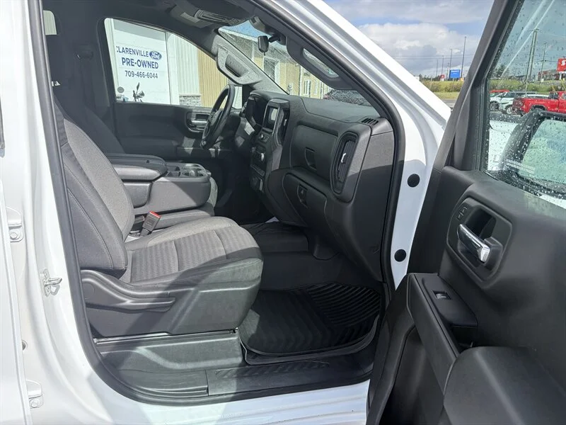 Used 2022 White Chevrolet Custom Trail Boss image 5