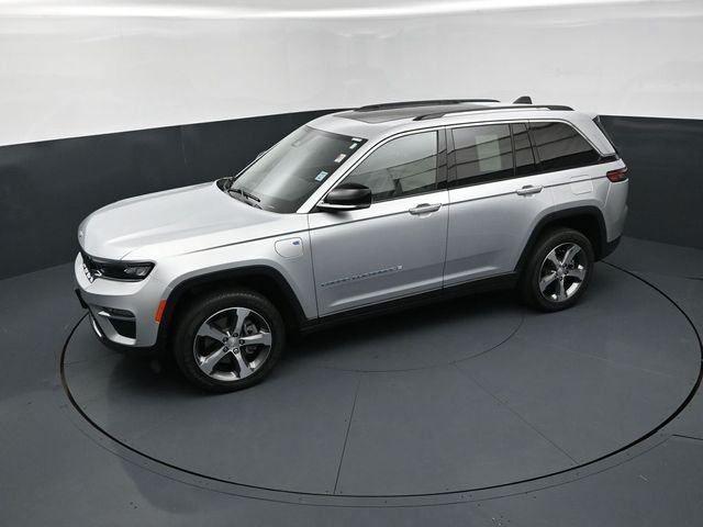 Used 2023 Silver Jeep 4xe image 14