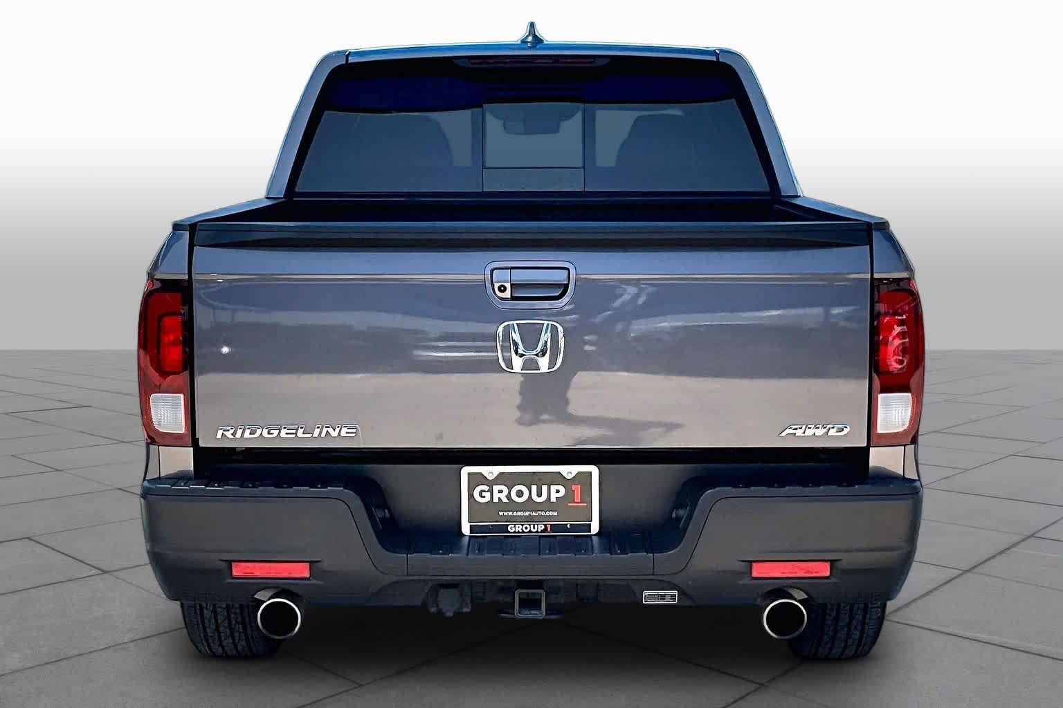 Certified Used 2022 Modern Steel Metallic Honda RTL image 5