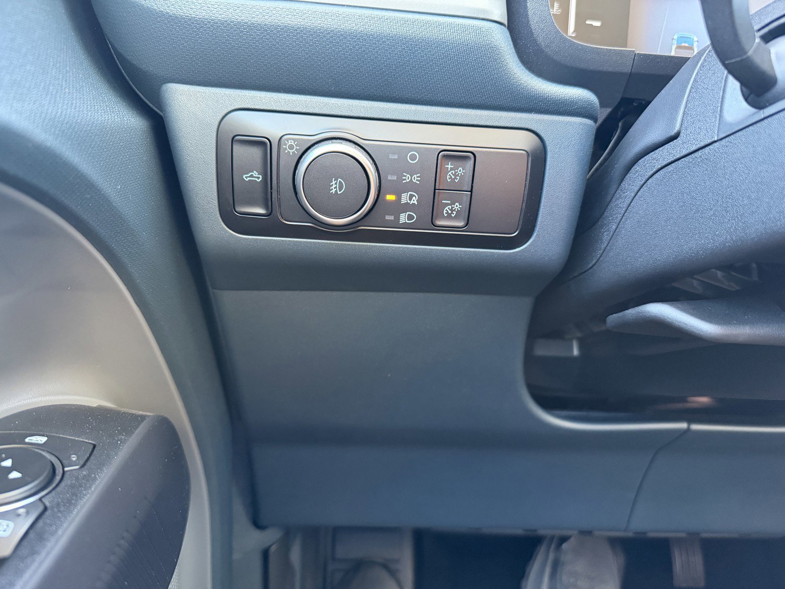 New 2026 Carbonized Gray Metallic Ford Lobo™ image 25