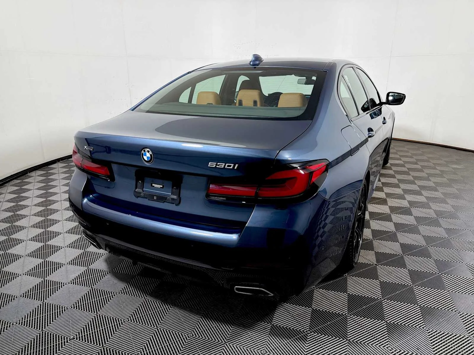 2023 BMW 5 Series 530i - Photo 6
