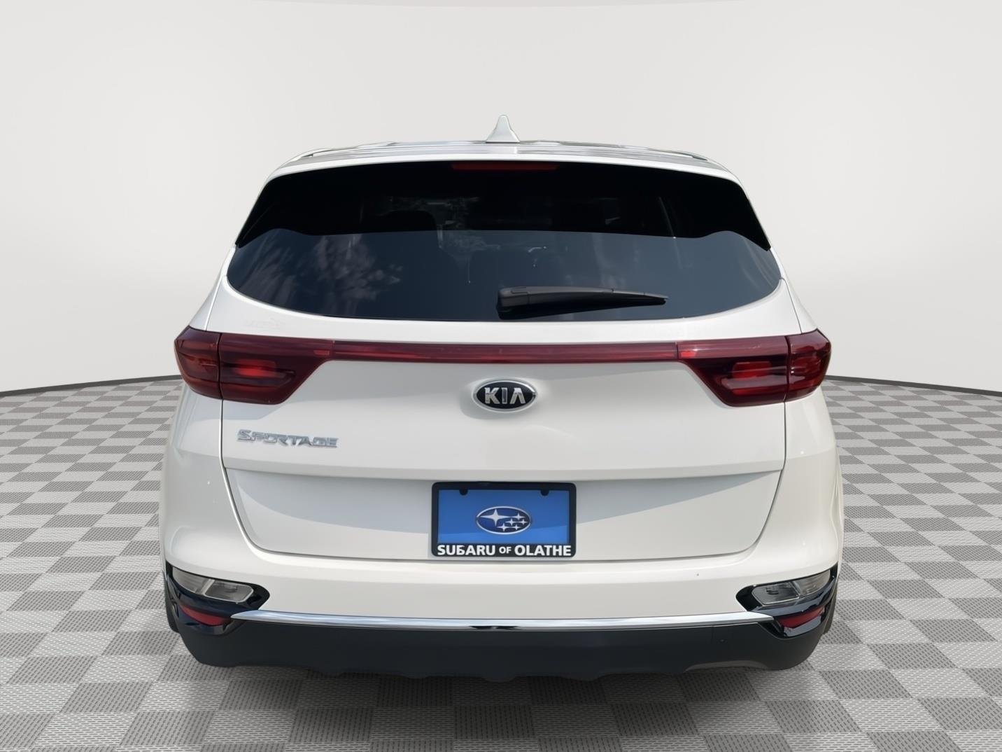 Used 2022 Snow White Pearl Kia LX image 26